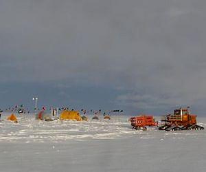 Using new technology to record Antarctic Ocean, ice temperatures