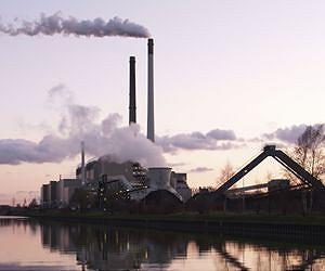 Surface porosity and wettability are key factors in boiling heat transfer