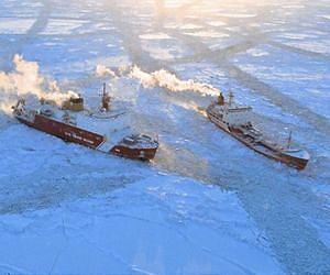 Russian fuel ship battles to reach ice-bound Alaska