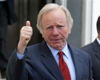 Israel 'does not intend to bomb Iran': Lieberman