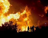 Thousands evacuated, 11 dead in Chile blaze