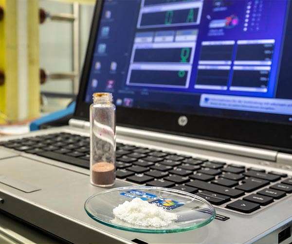 Ecological power storage battery made of vanillin