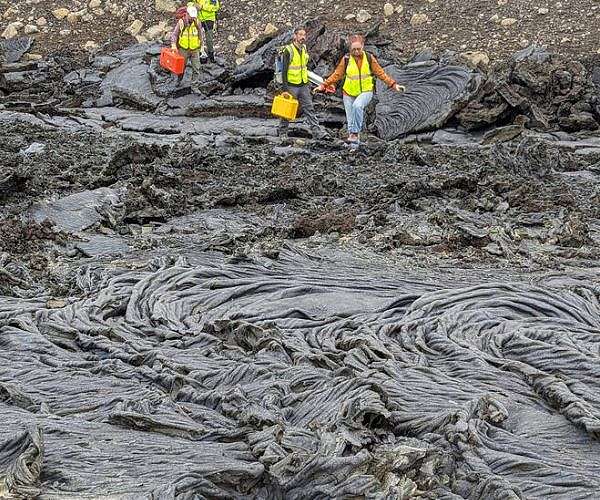 Iceland may spray water on lava to save town