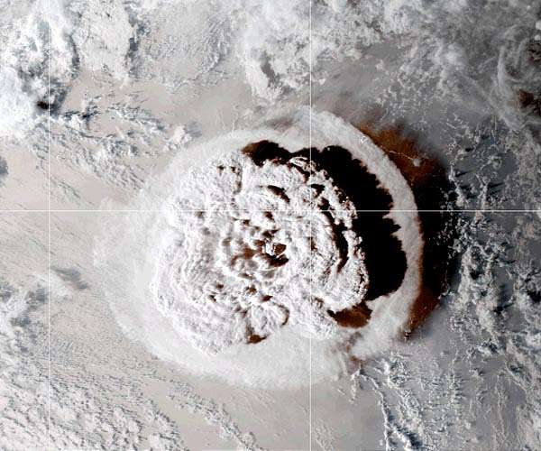 Hunga Tonga-Hunga Ha'apai Erupts