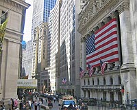 Wall St swine flu vaccinations spark uproar