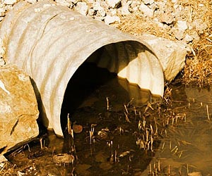 New material shows promise for trapping pollutants