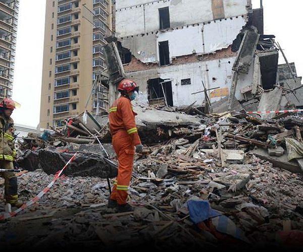 Death toll climbs to five in central China building collapse