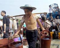 Tainted tap water forces 1,000 Chinese to seek treatment: report