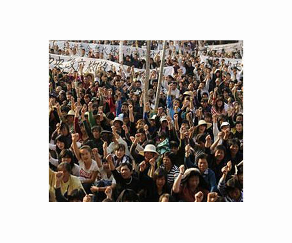 Hundreds of retirees protest in China's Wuhan