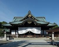Japan ministers go to Yasukuni hours after China talks