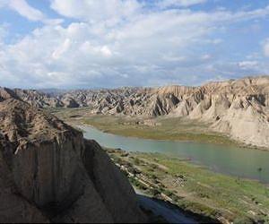 First evidence that dust and sand deposits in China are controlled by rivers