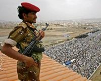 Tens of thousands rally in Sanaa to mark 3 years of war