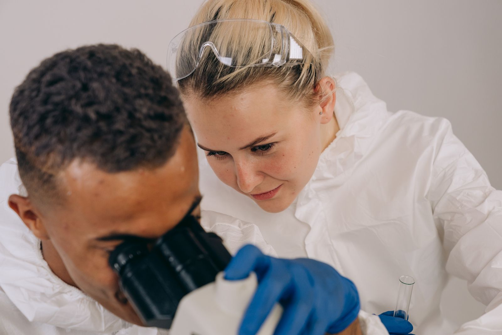 Lise Meitner portrait laboratory